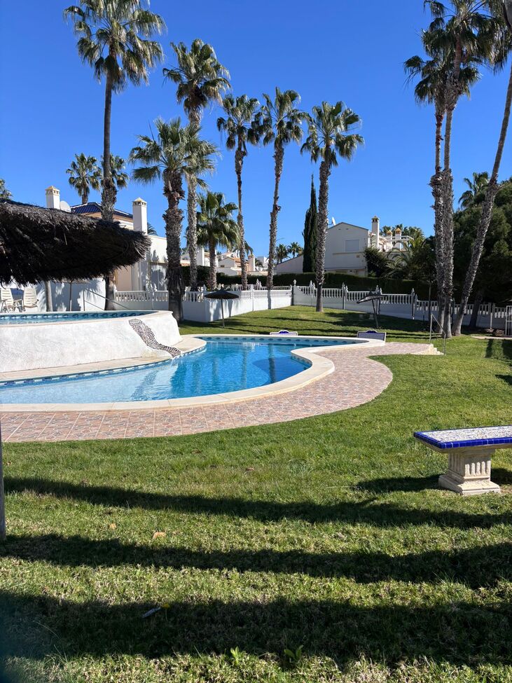 Garden in penthouse for sale in Orihuela Costa