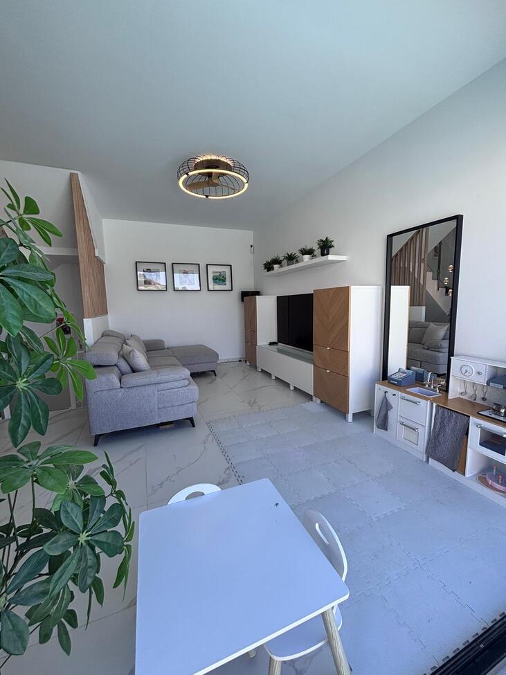 Terrace in villa for sale in Villamartin