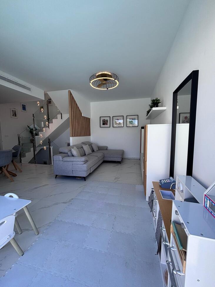 Garden in villa for sale in Villamartin