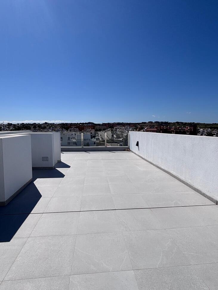 Garden in villa for sale in Villamartin