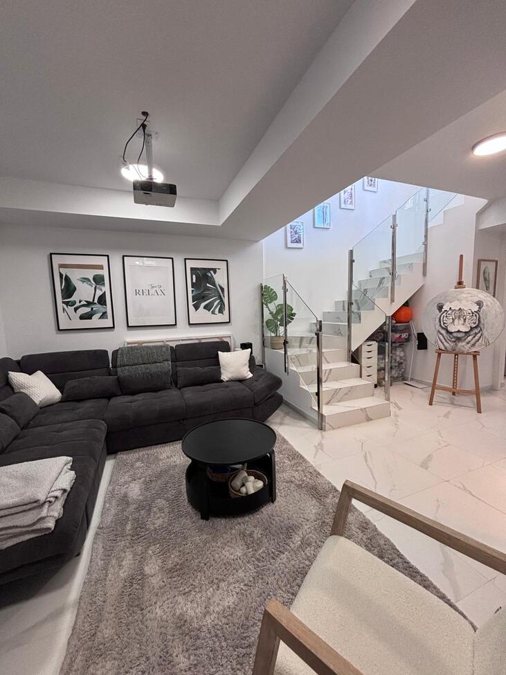 Living room in villa for sale in Villamartin