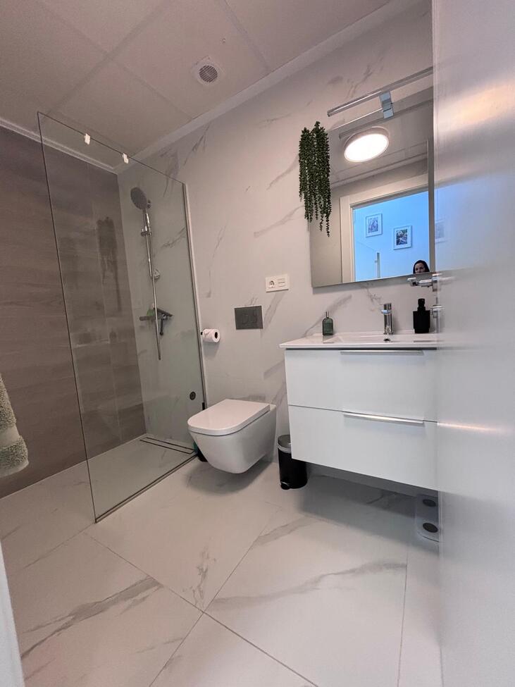 Master bedroom in villa for sale in Villamartin