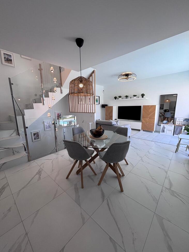 Garden in villa for sale in Villamartin