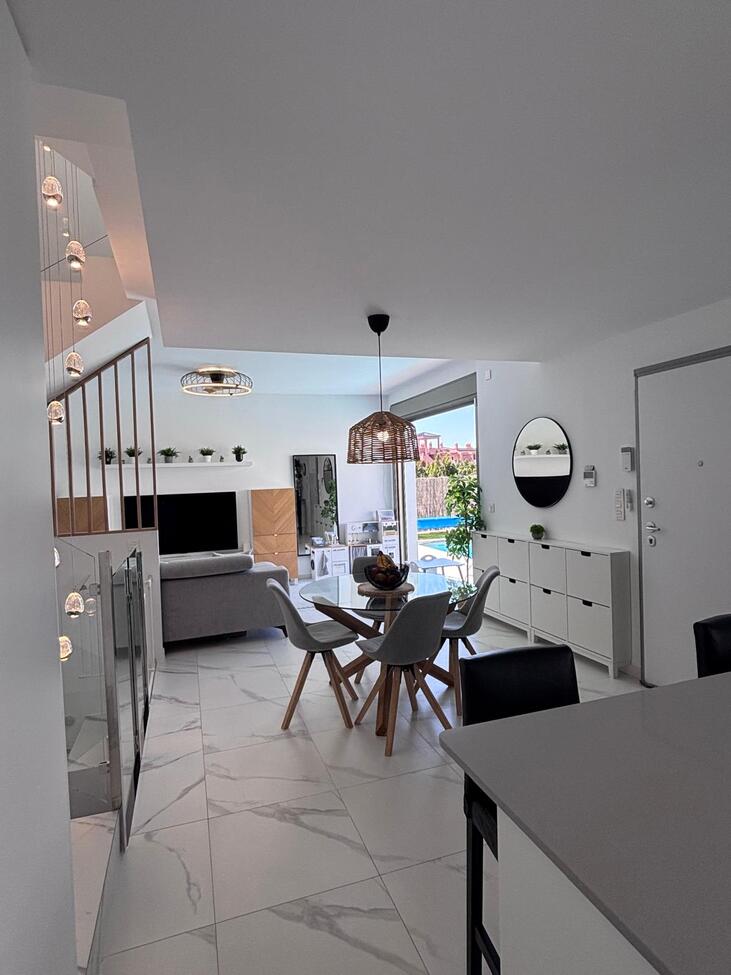 Dining area in villa for sale in Villamartin