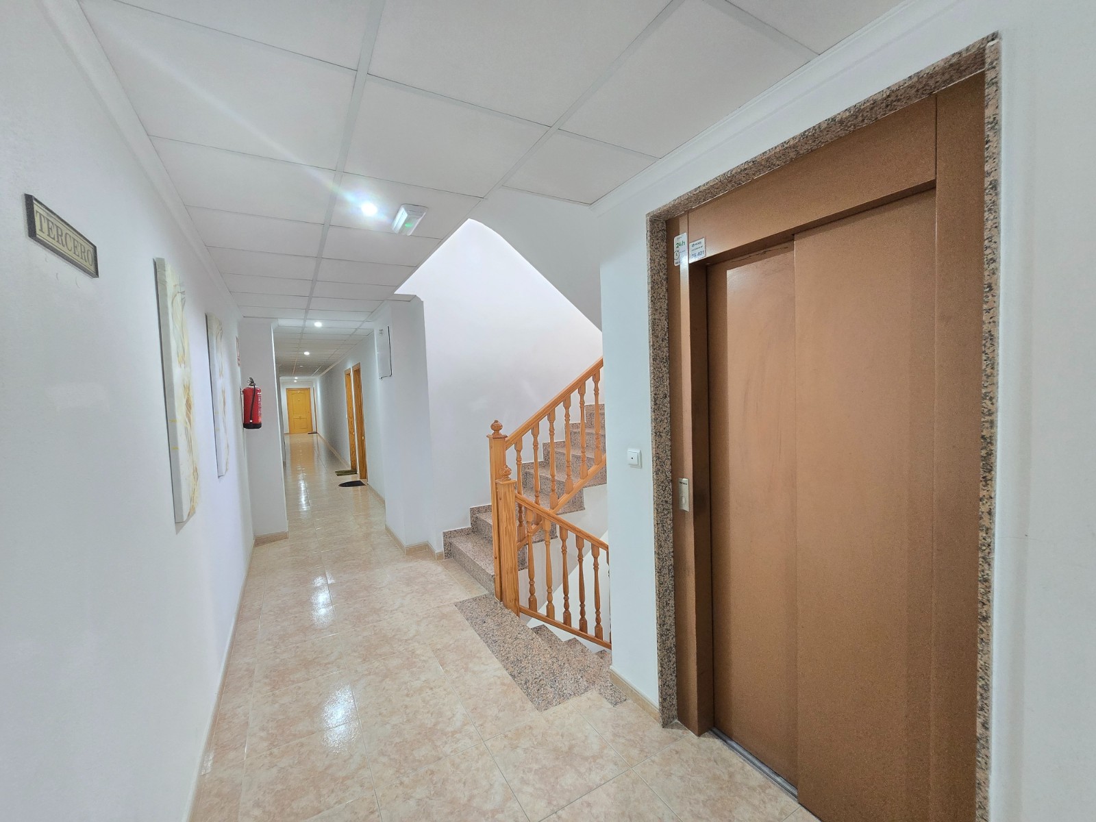 This beautiful flat is located in the heart of Los Montesinos, a typical Spanish village where you c