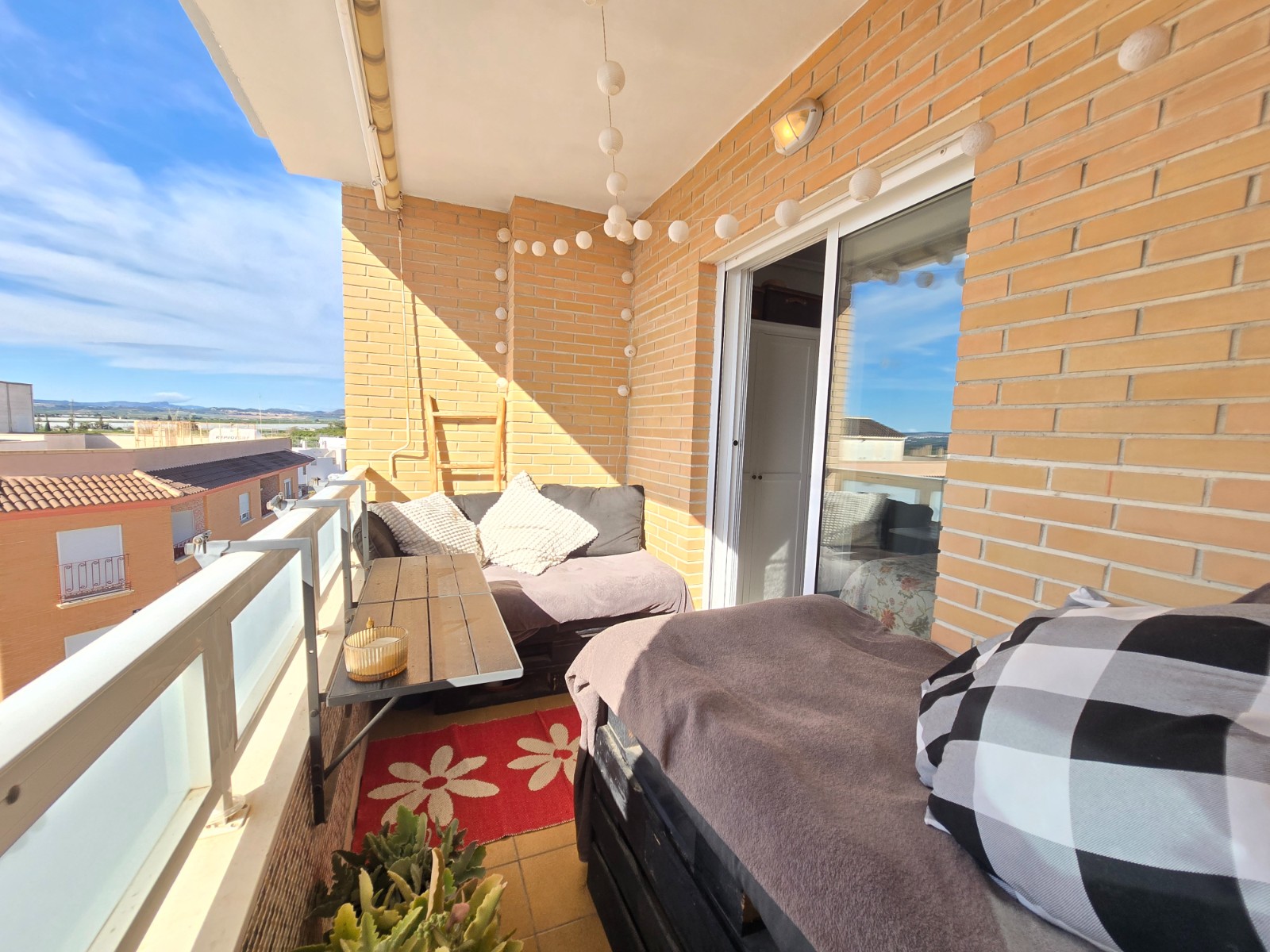 Living room in apartment for sale in Los Montesinos