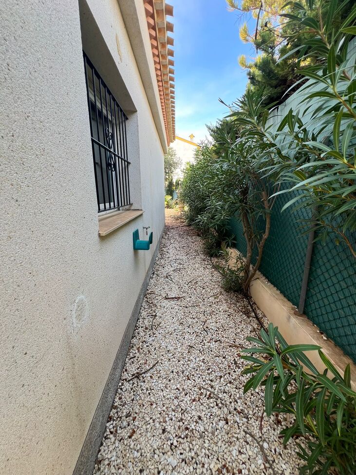 Detached Mediterranean Villa with Private Pool and Large Garden in Playa FlamencaLocated in one of t