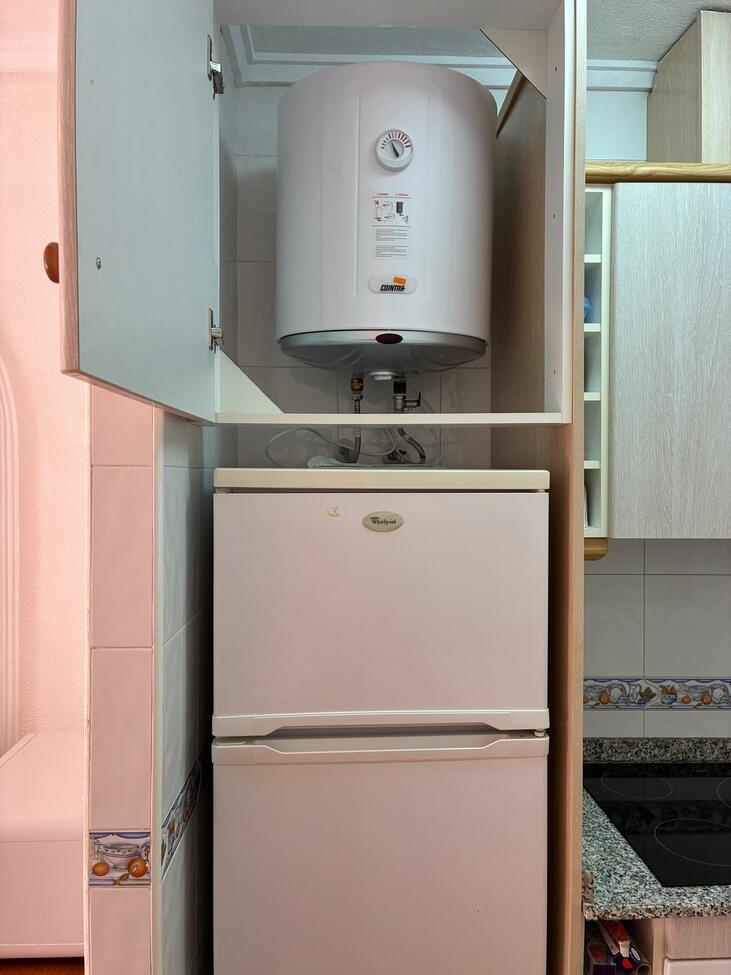 Master bedroom in apartment for sale in Algorfa