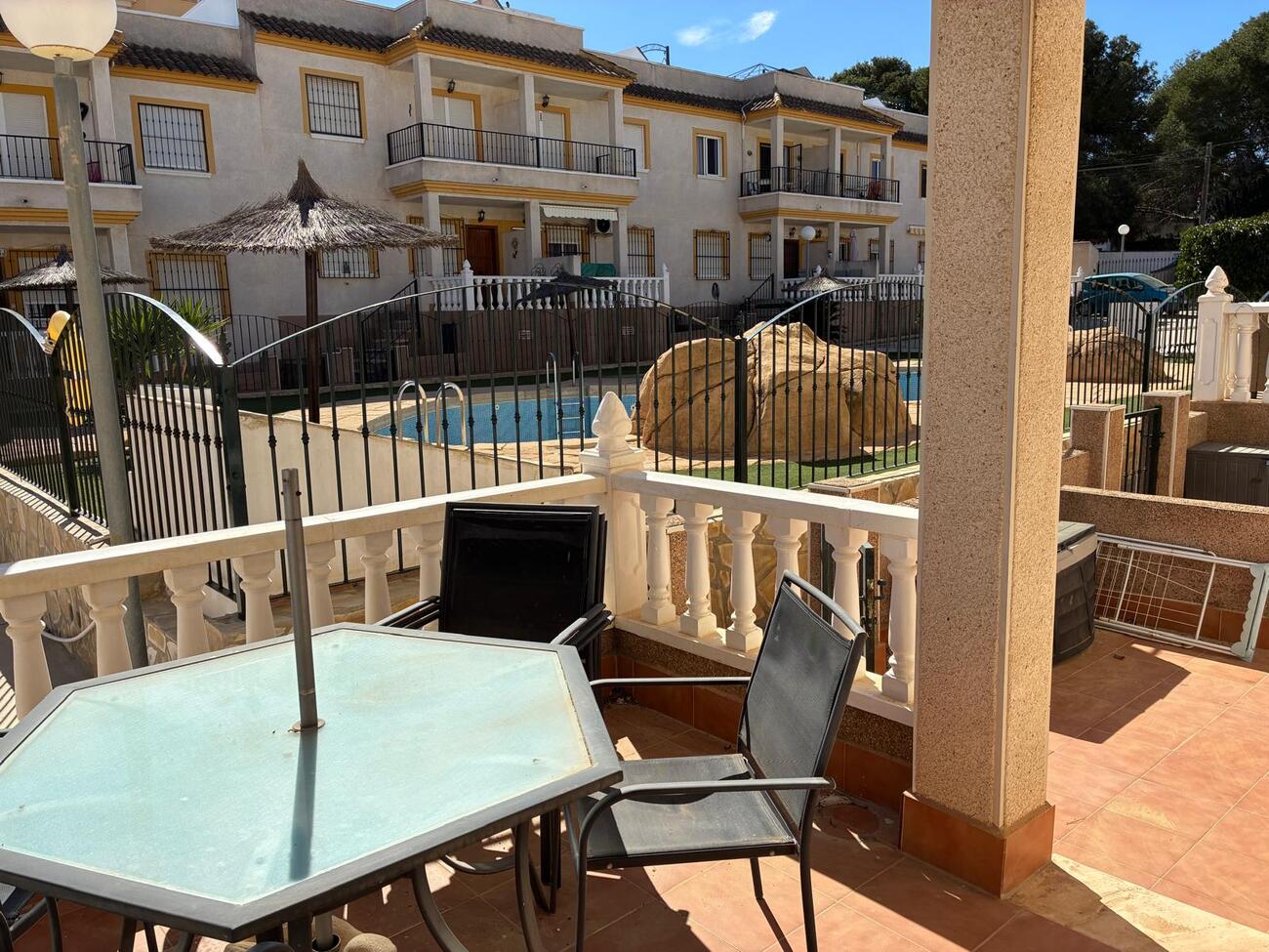 Garden in apartment for sale in Algorfa
