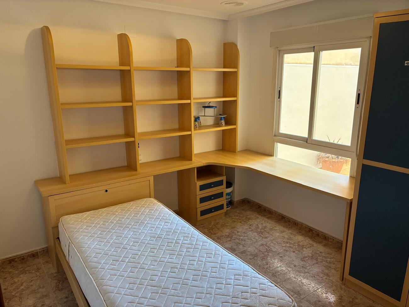 Master bedroom in apartment for sale in Almoradi