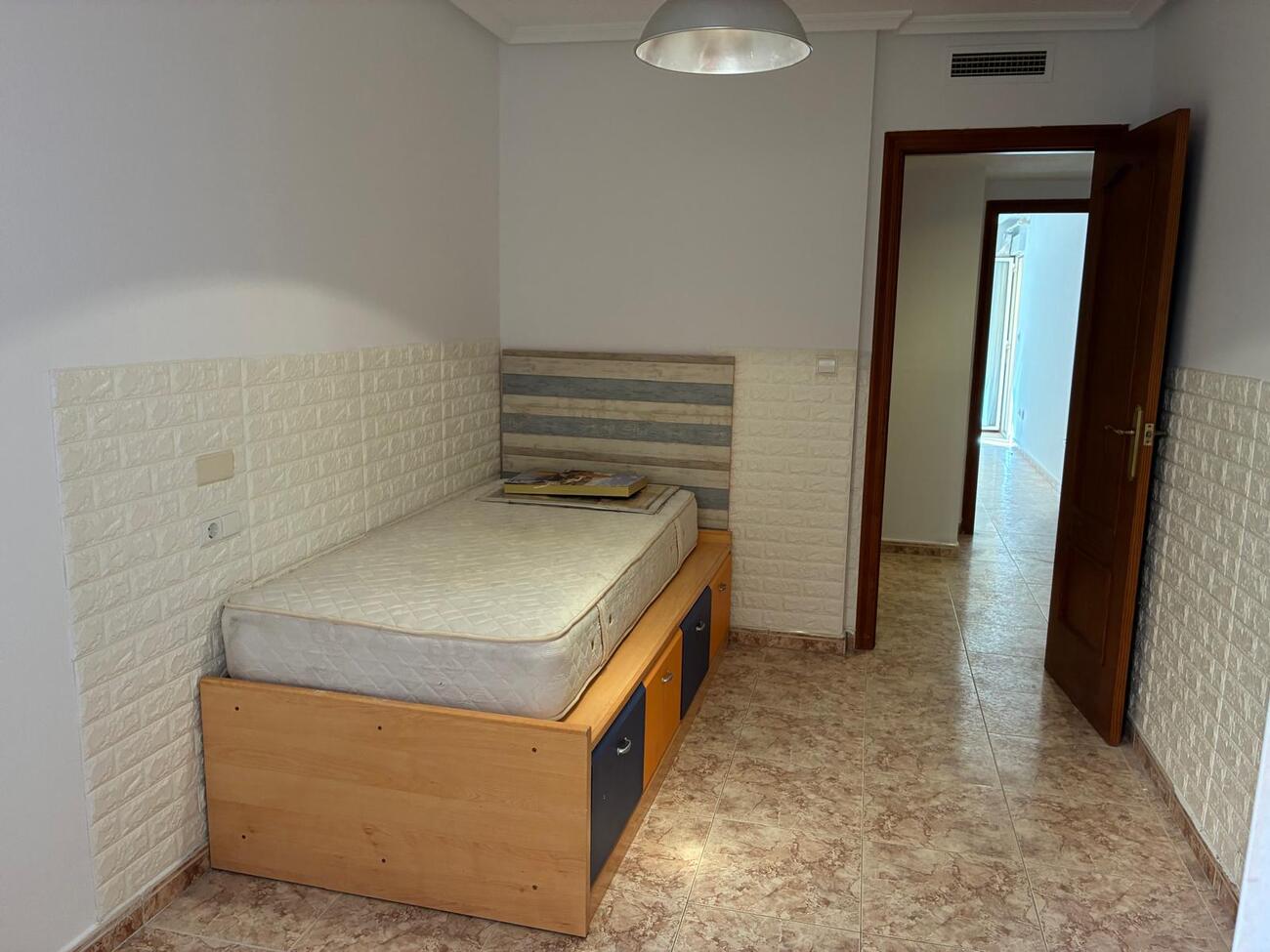 Master bedroom in apartment for sale in Almoradi