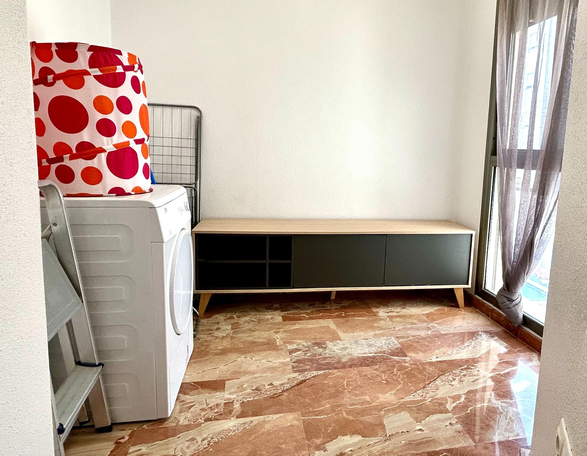 Bedroom in apartment for sale in Torrevieja