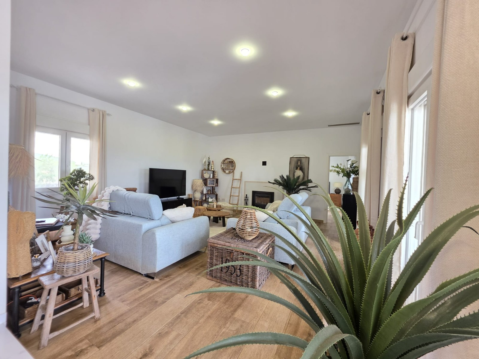Bathroom in villa for sale in Pinoso