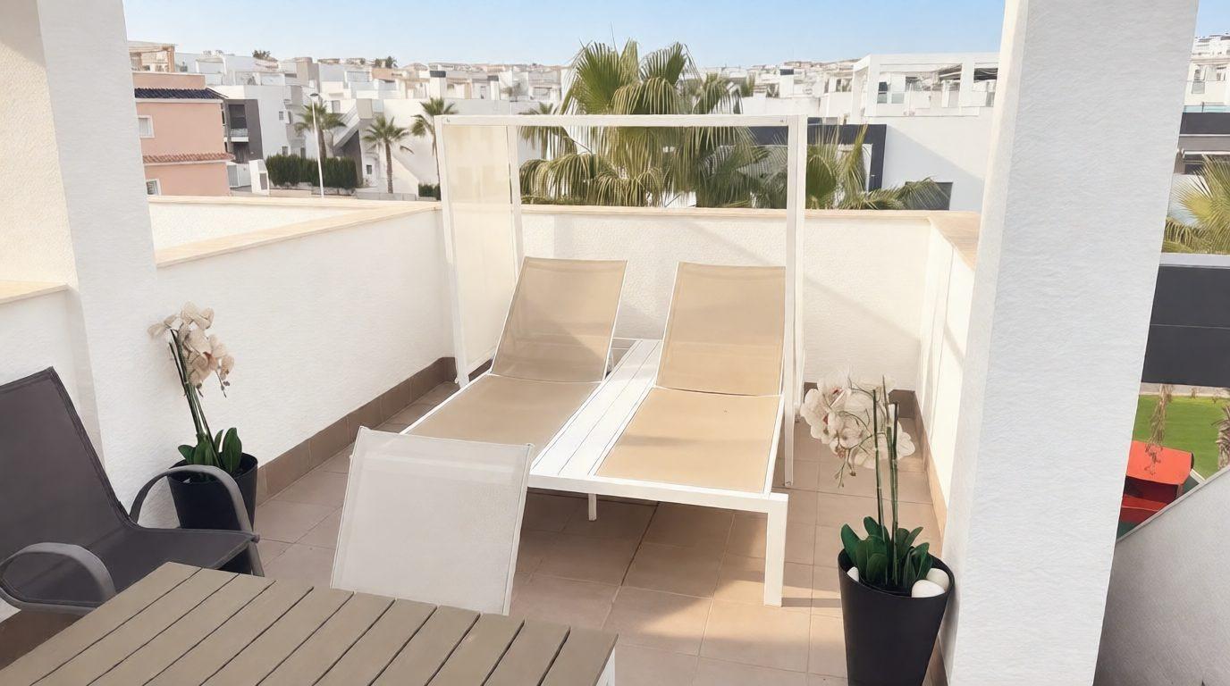 Exterior view in penthouse for sale in Torrevieja
