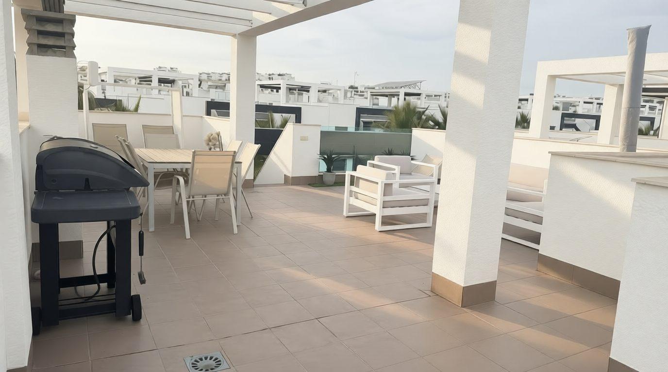 Master bedroom in penthouse for sale in Torrevieja