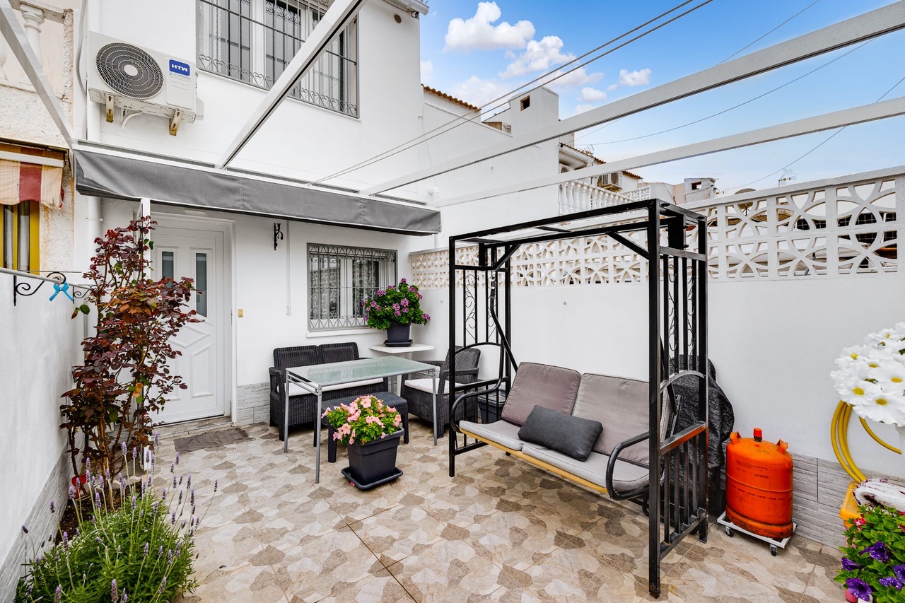 Bathroom in terraced for sale in Torrevieja