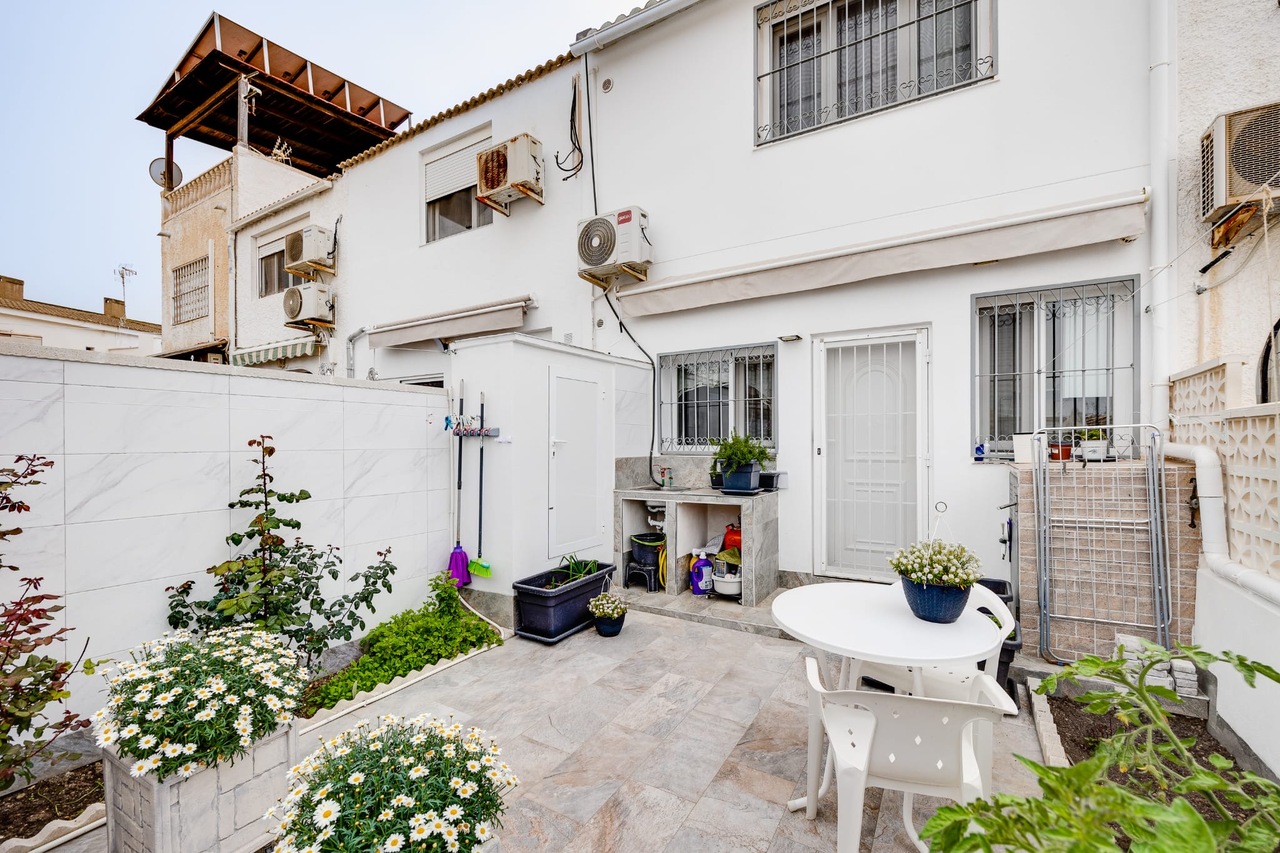 Bedroom in terraced for sale in Torrevieja