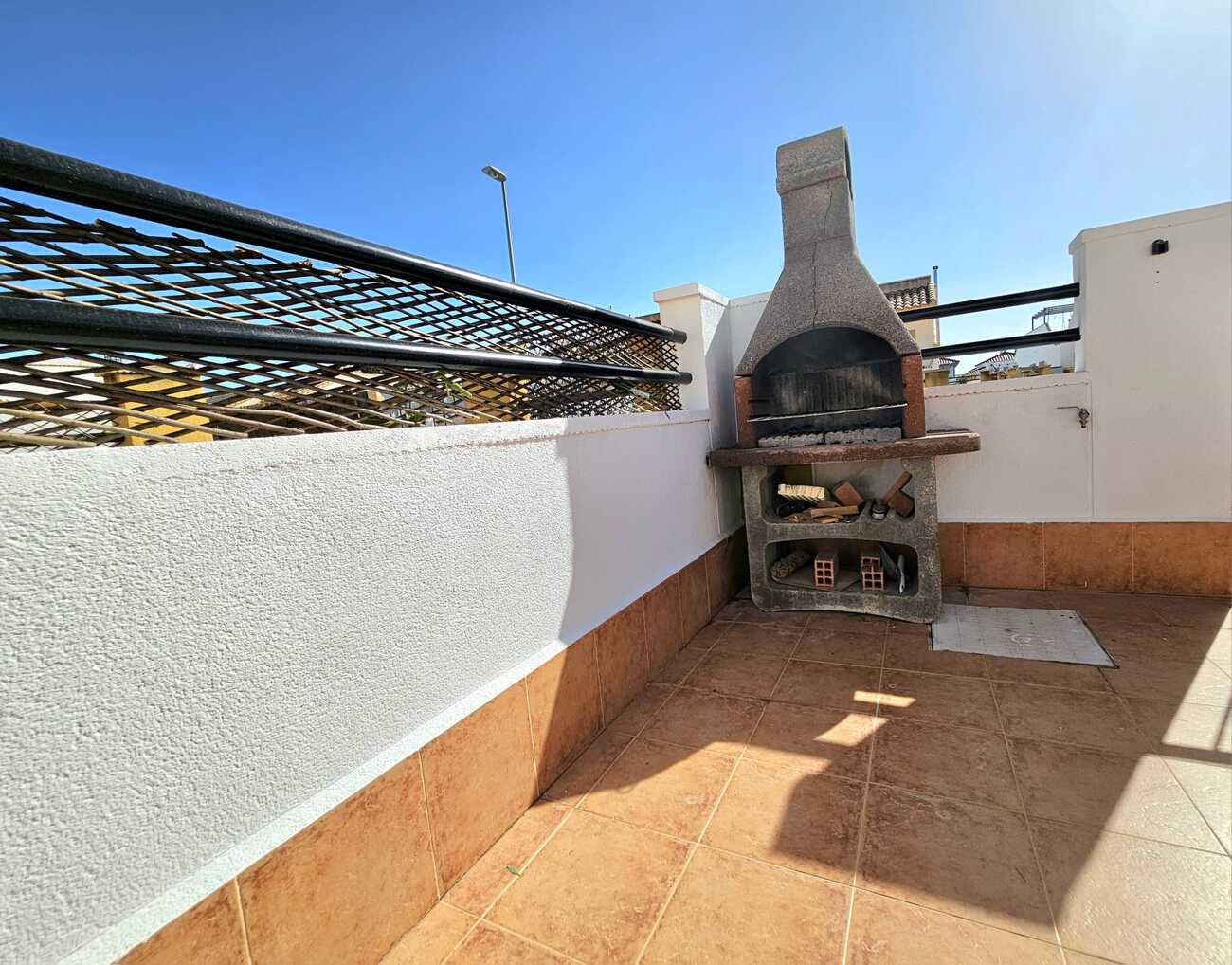 ☀️ Imagine living in Spain with your own rooftop solarium and sunny terraces…This charming 3-bedroom