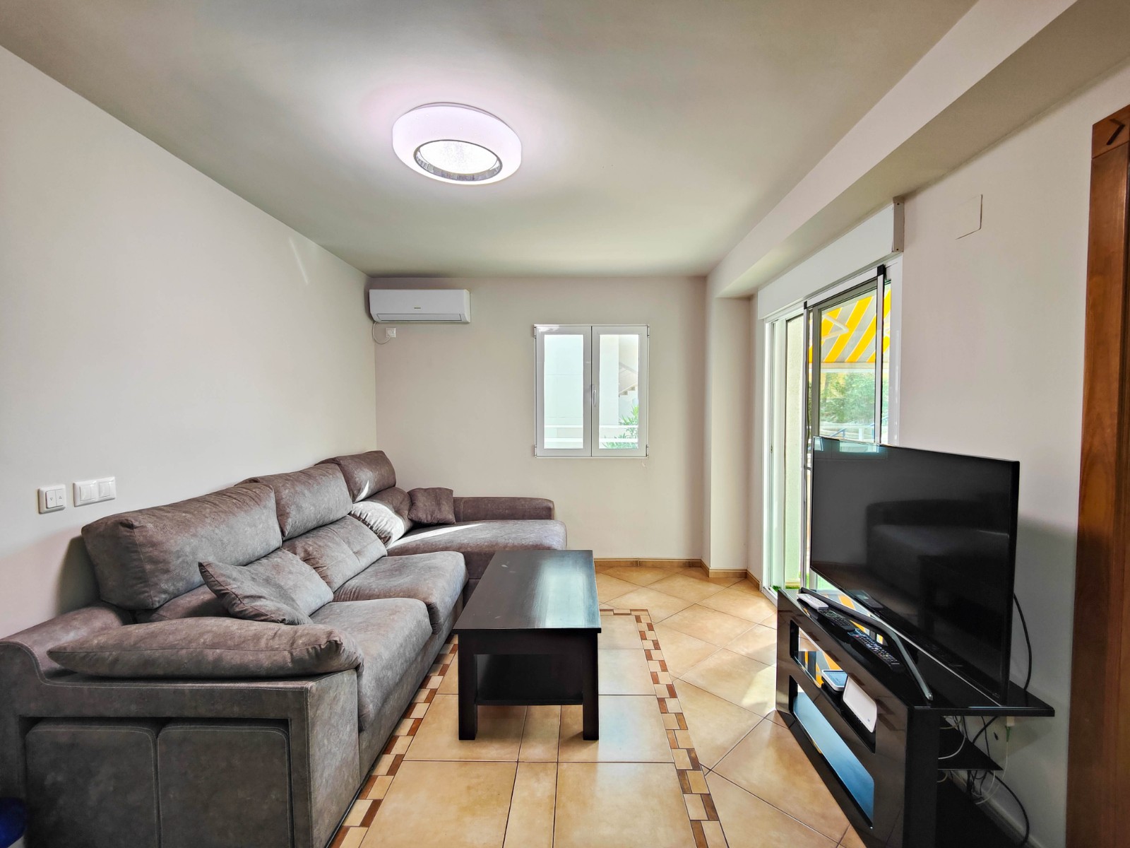 Terrace in apartment for sale in Torrevieja