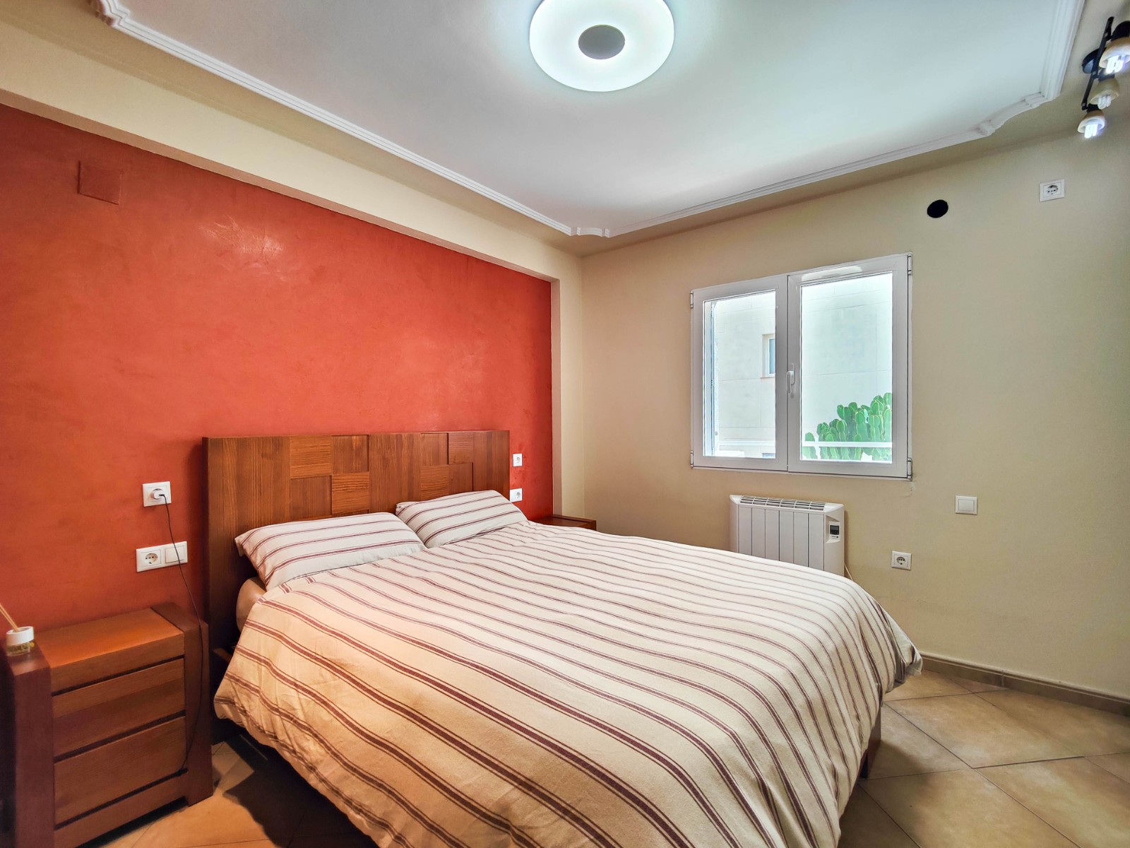 Master bedroom in apartment for sale in Torrevieja
