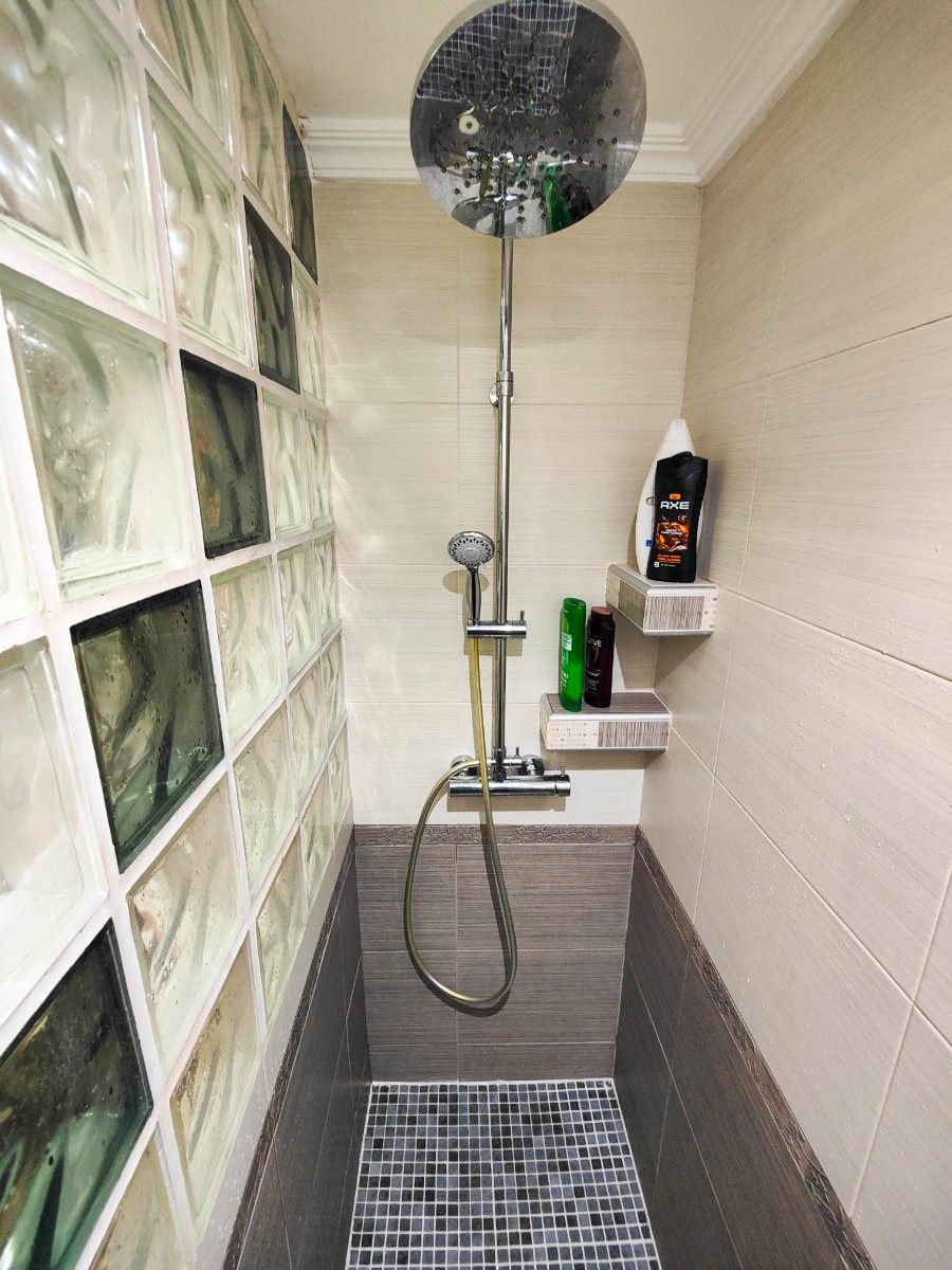 Bedroom in apartment for sale in Torrevieja