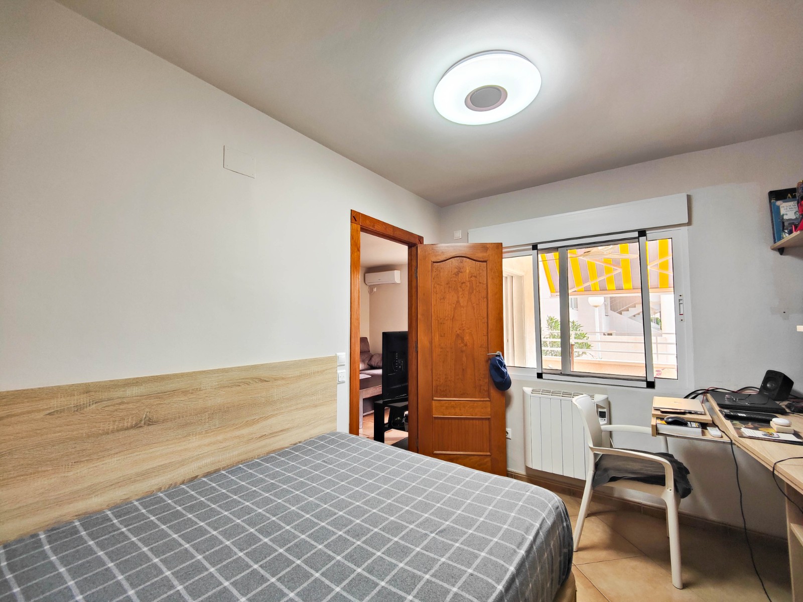 Master bedroom in apartment for sale in Torrevieja