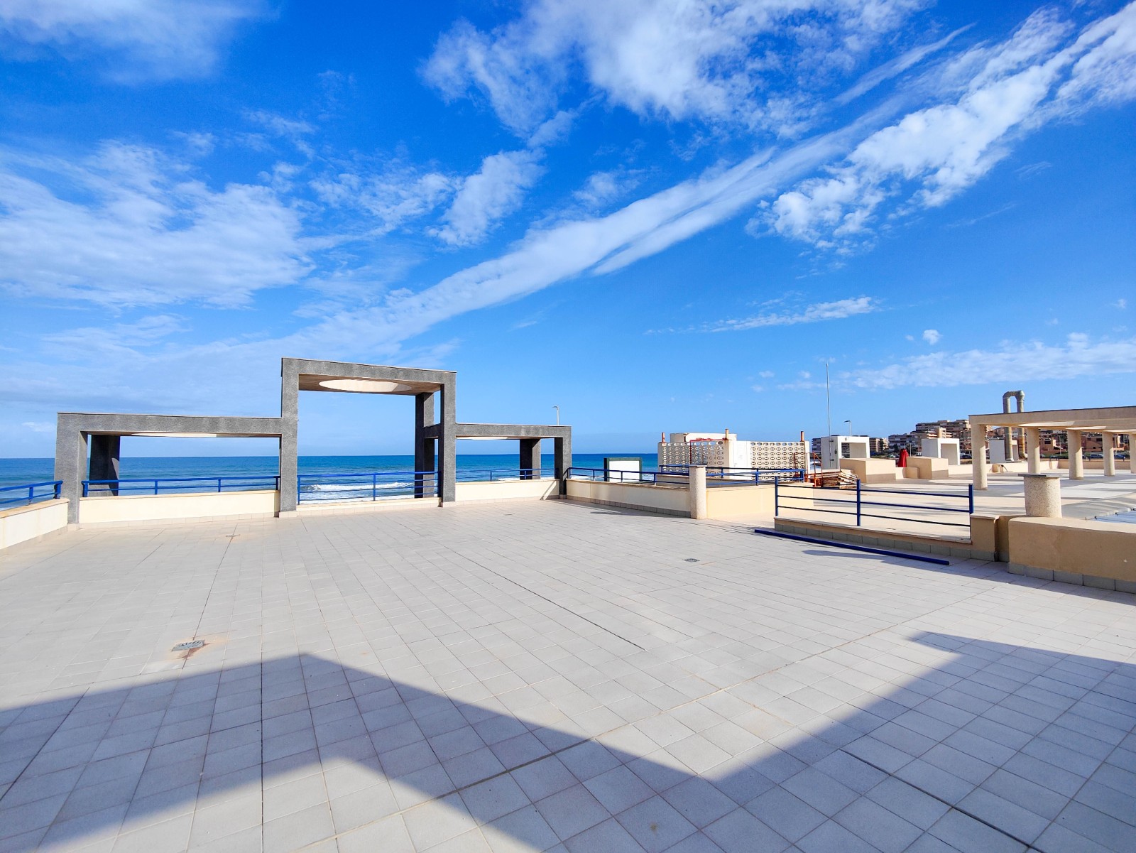 Living room in apartment for sale in Torrevieja