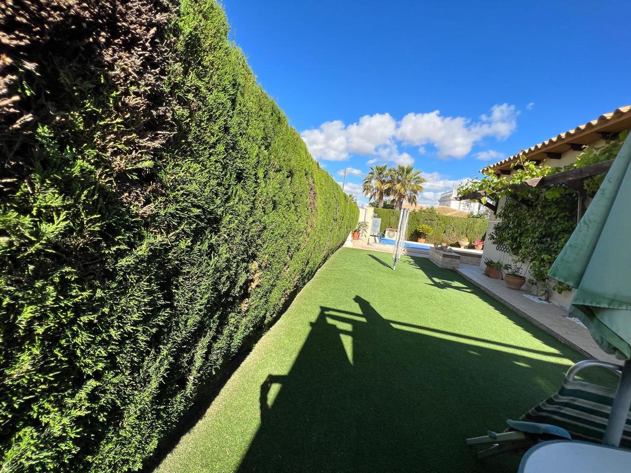 Kitchen in villa for sale in Cabo Roig