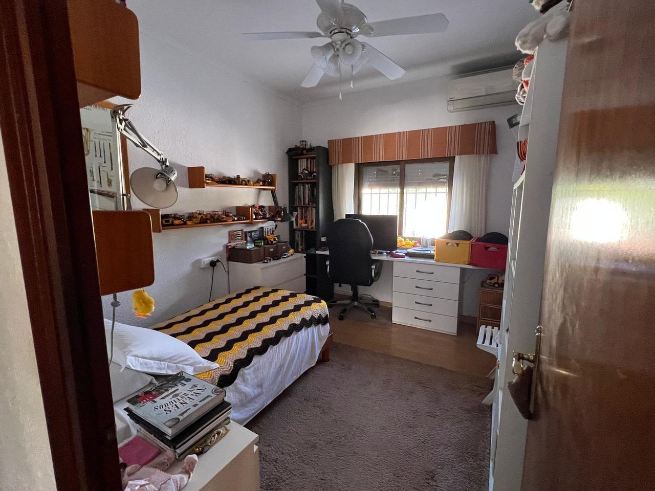 Bedroom in villa for sale in Cabo Roig