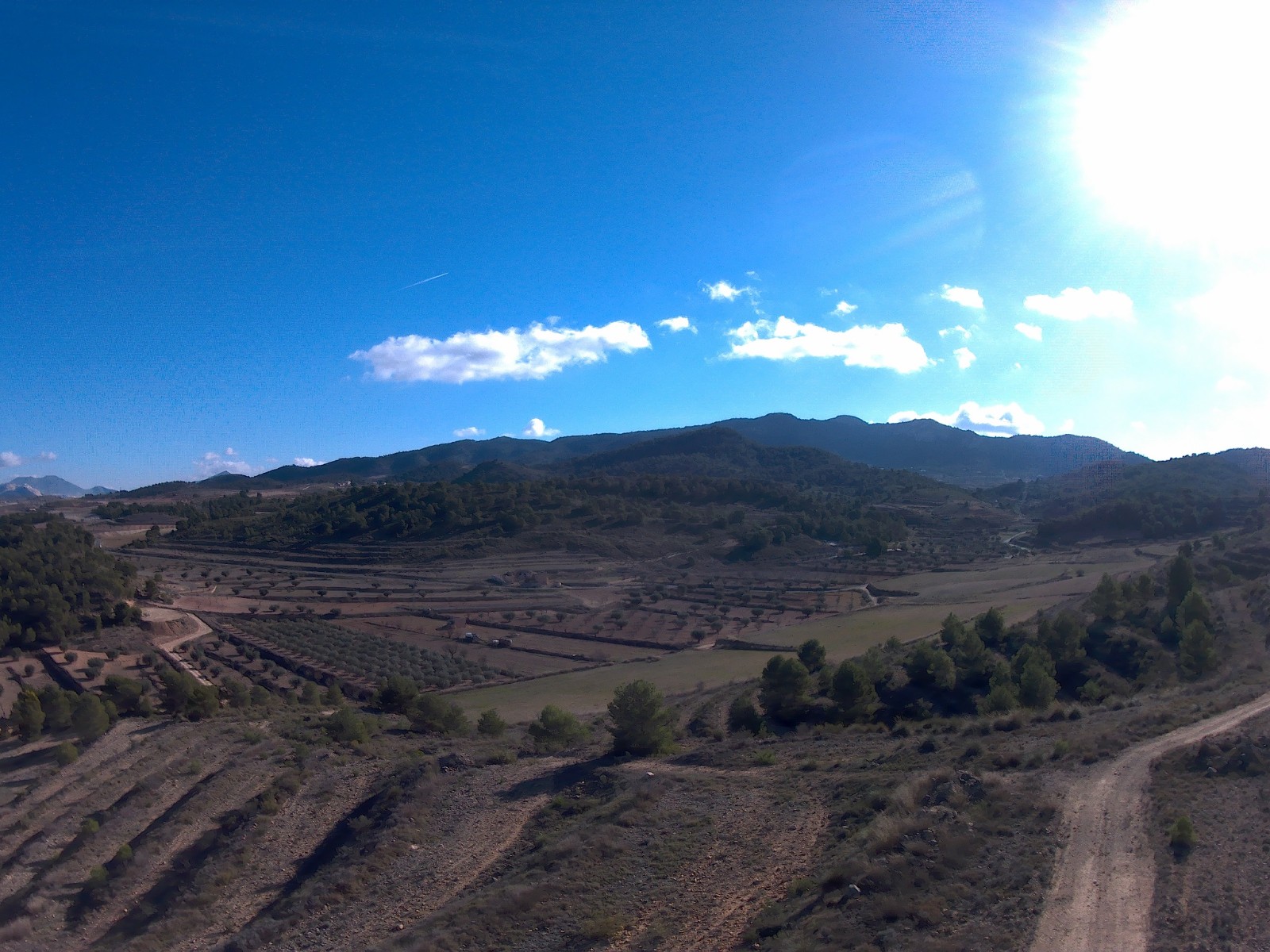 Welcome to this stunning building plot located in La Zarza, which boasts a prime location on the edg