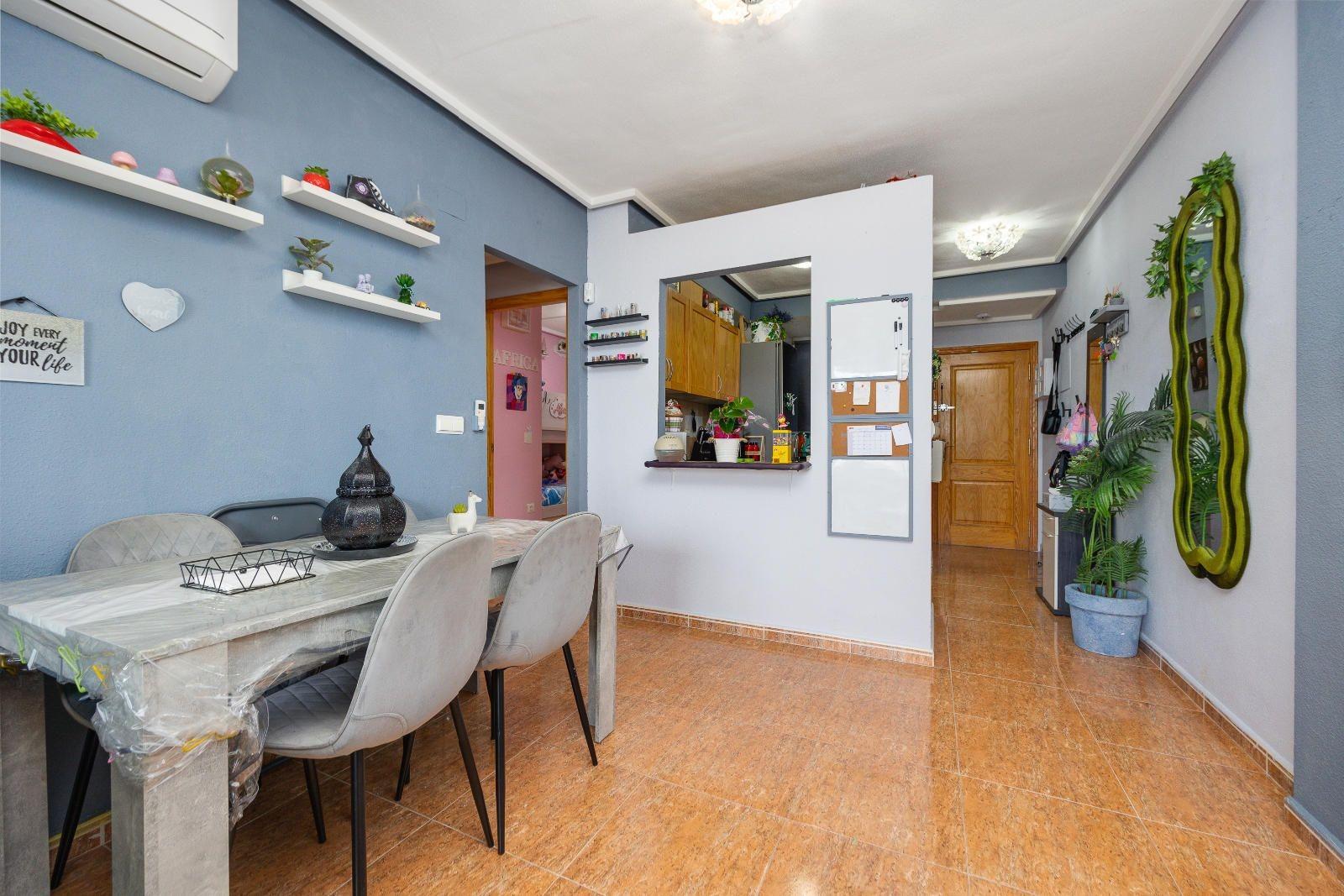 Terrace in apartment for sale in Torrevieja