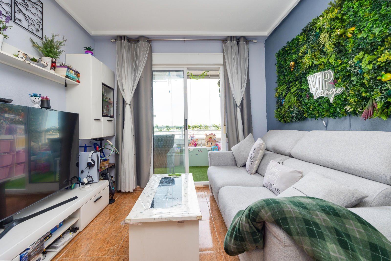 Pool area in apartment for sale in Torrevieja