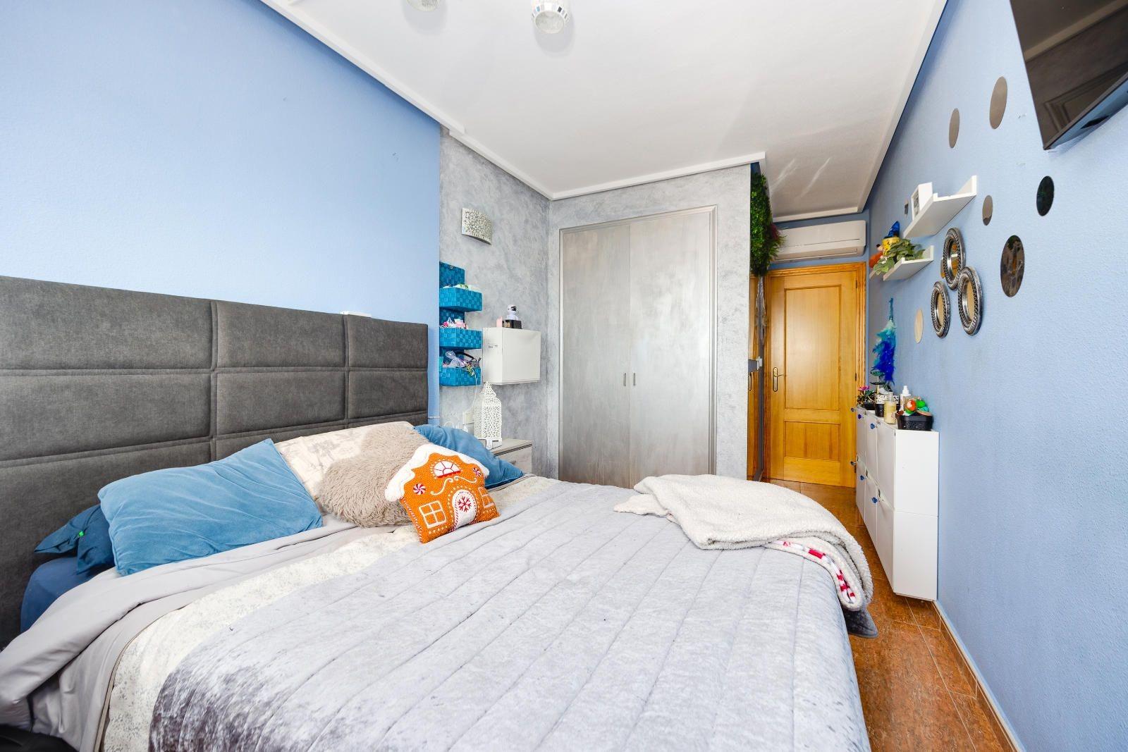 Kitchen in apartment for sale in Torrevieja