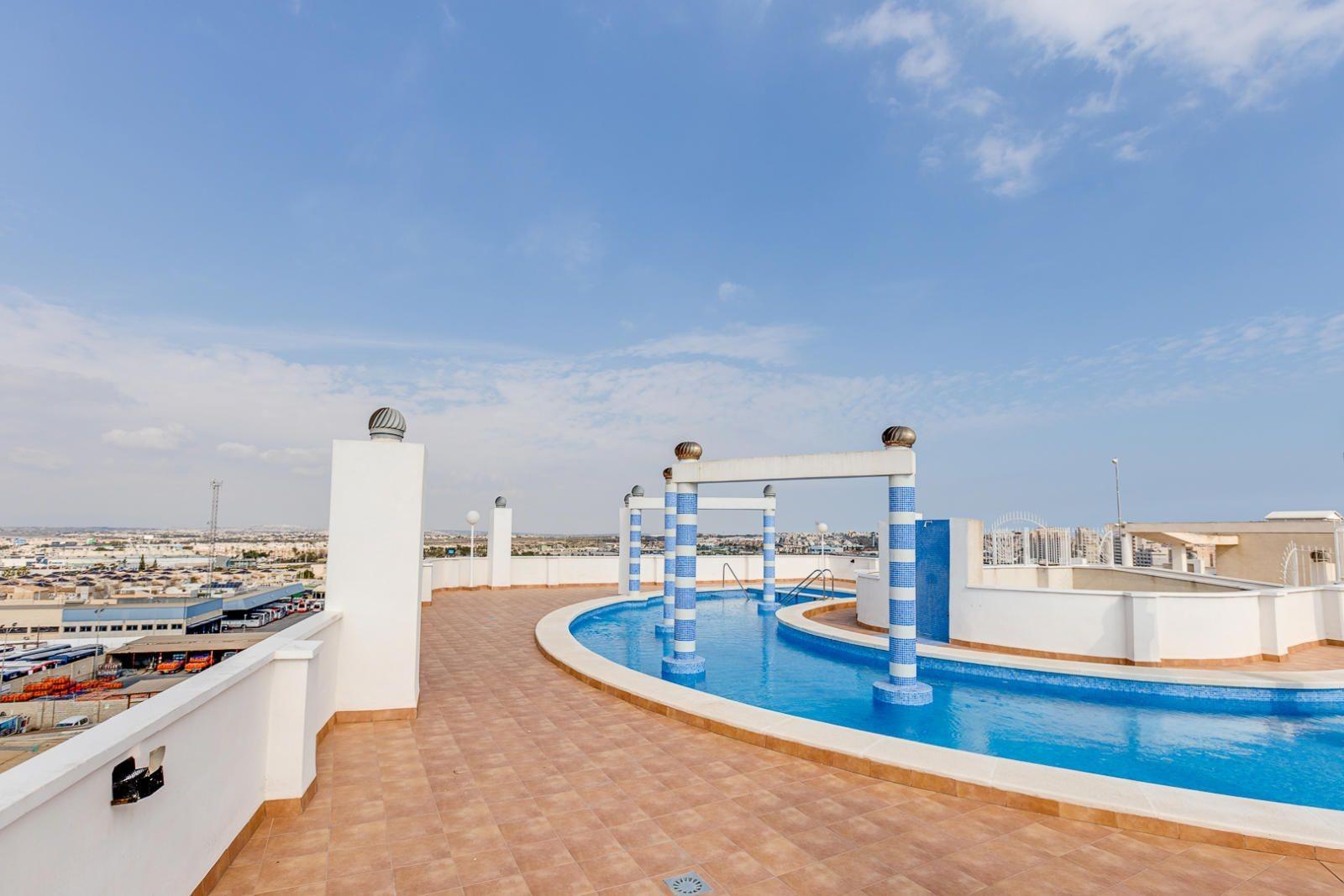 Terrace in apartment for sale in Torrevieja