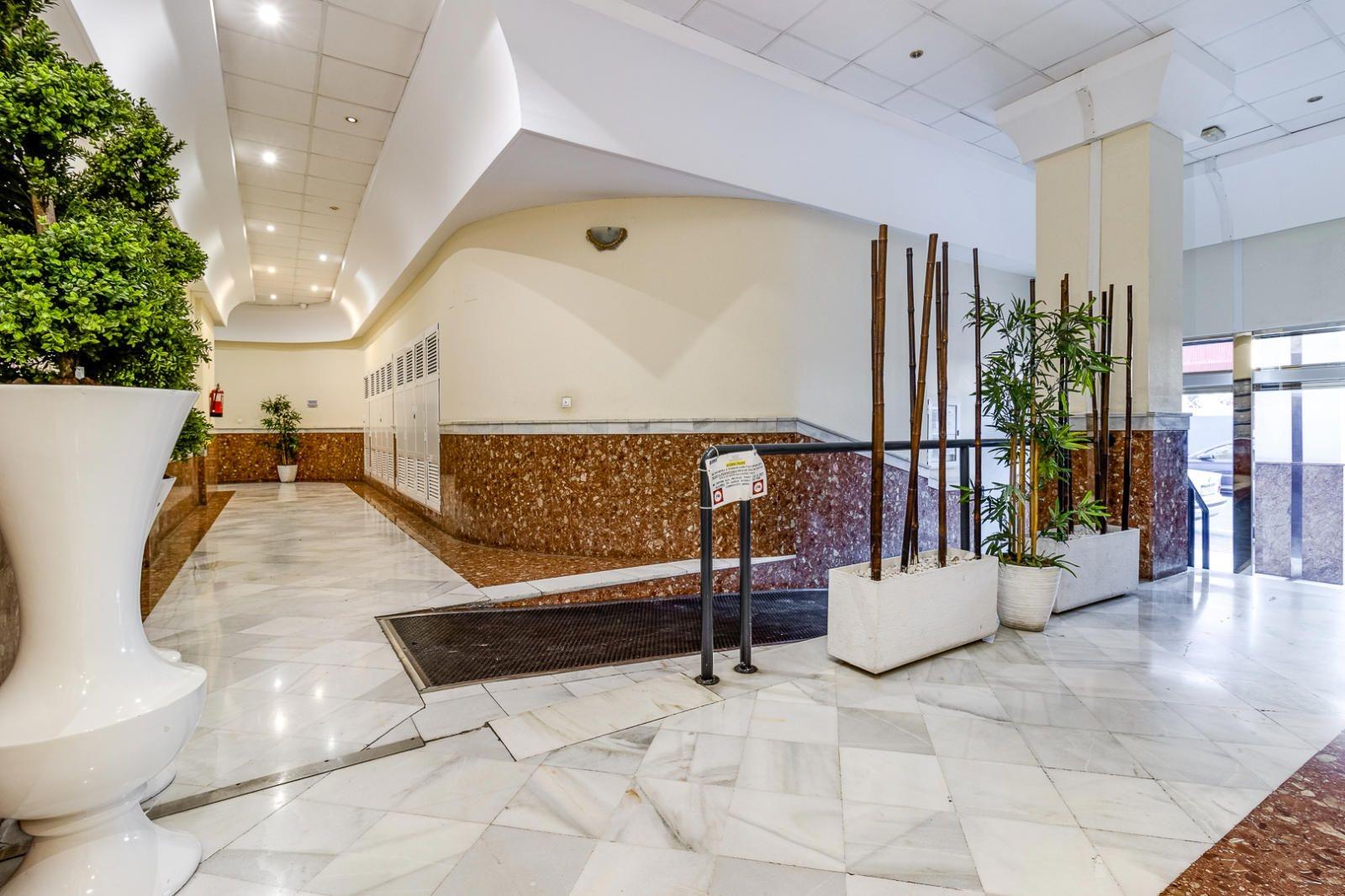 Bedrooms: 2, Bathrooms: 1, Apartment in Torrevieja, Alicante, Spain