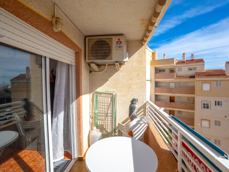 Dining area in apartment for sale in Torrevieja