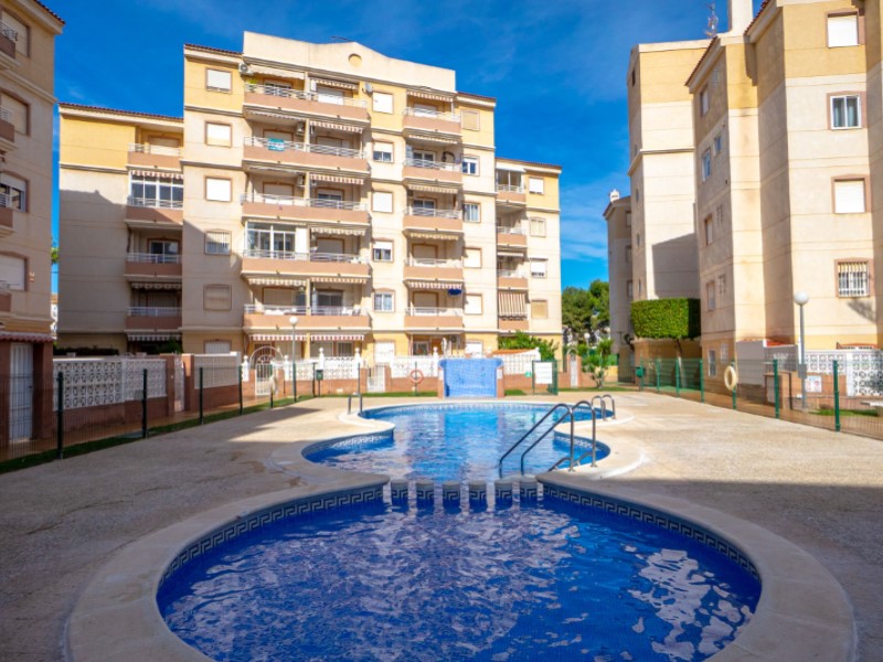 Living room in apartment for sale in Torrevieja