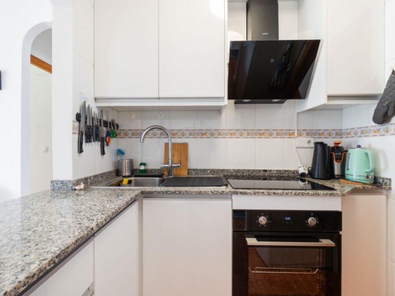 Bedroom in apartment for sale in Torrevieja