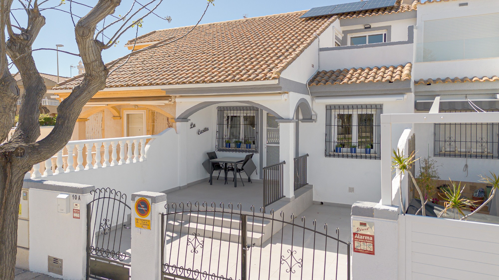 Master bedroom in villa for sale in Pilar de La Horadada