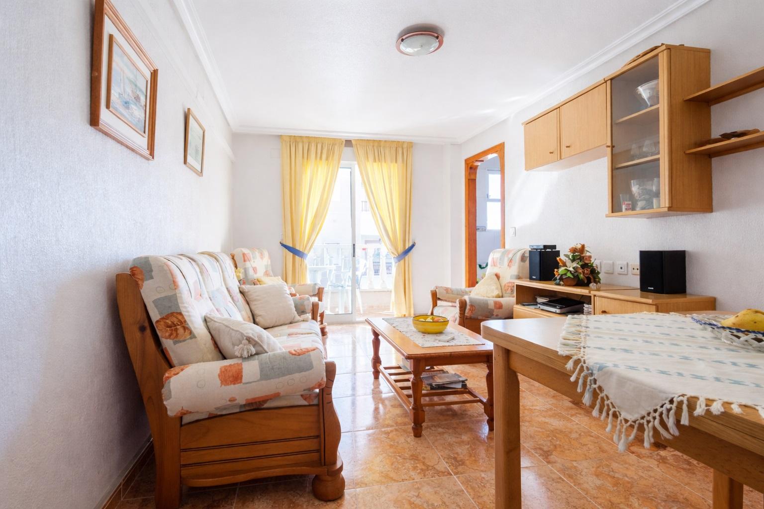 €156,000 Apartment in Torrevieja (Second Floor)Your opportunity to live by the sea in one of the mos