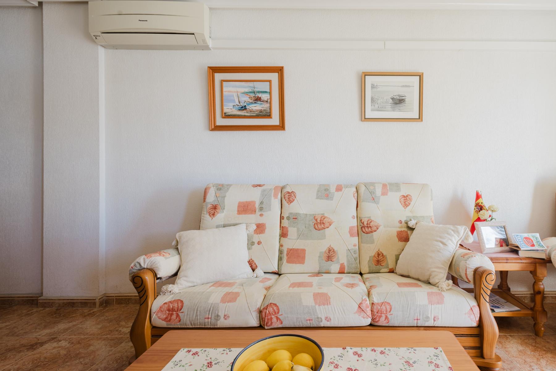 Living room in apartment for sale in Torrevieja
