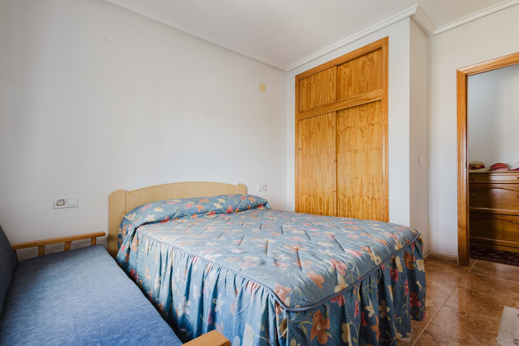 €156,000 Apartment in Torrevieja (Second Floor)Your opportunity to live by the sea in one of the mos