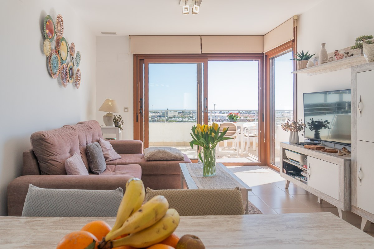 Dining area in apartment for sale in Orihuela Costa