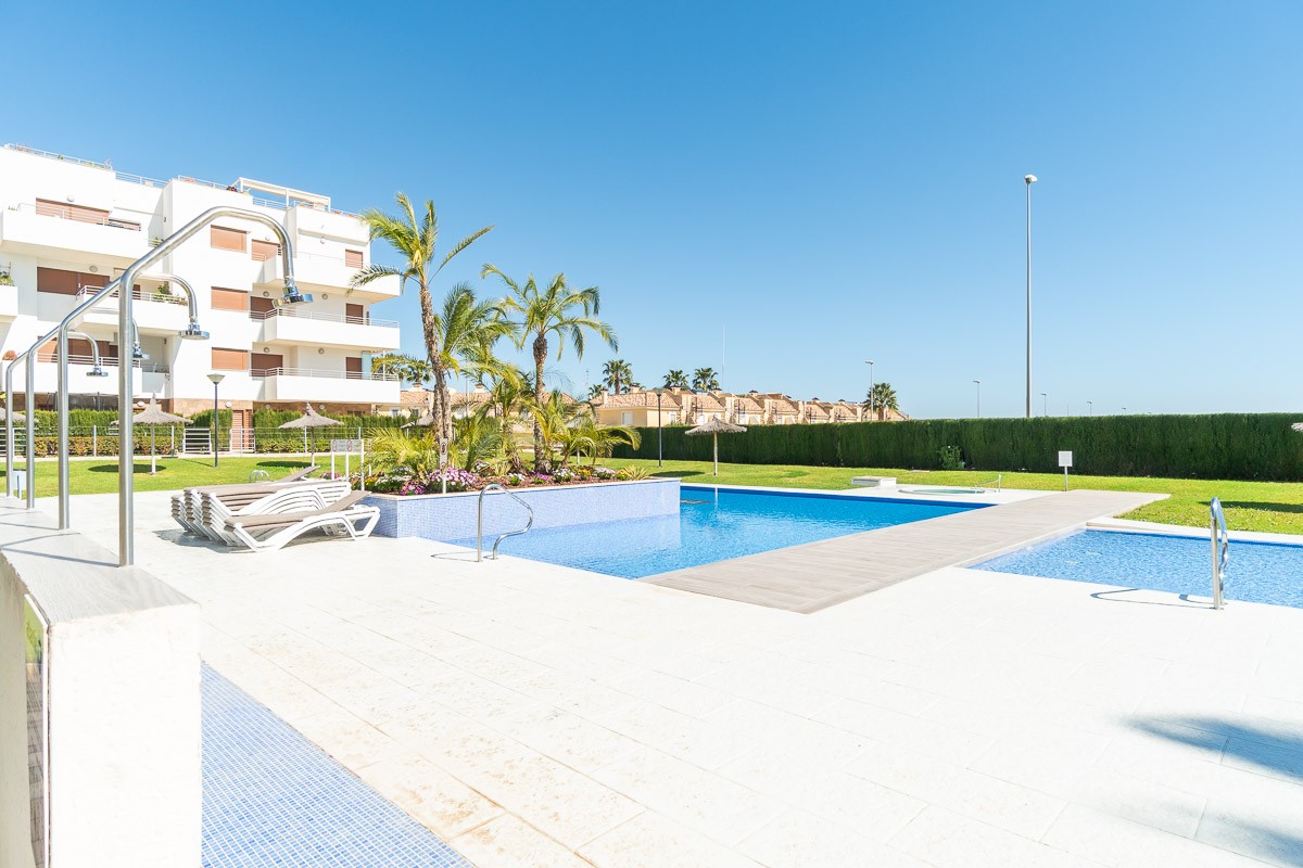 Master bedroom in apartment for sale in Orihuela Costa