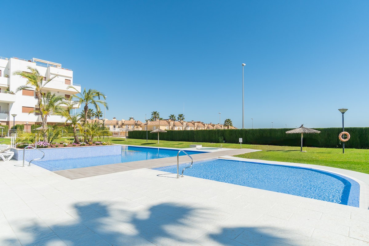 Bathroom in apartment for sale in Orihuela Costa
