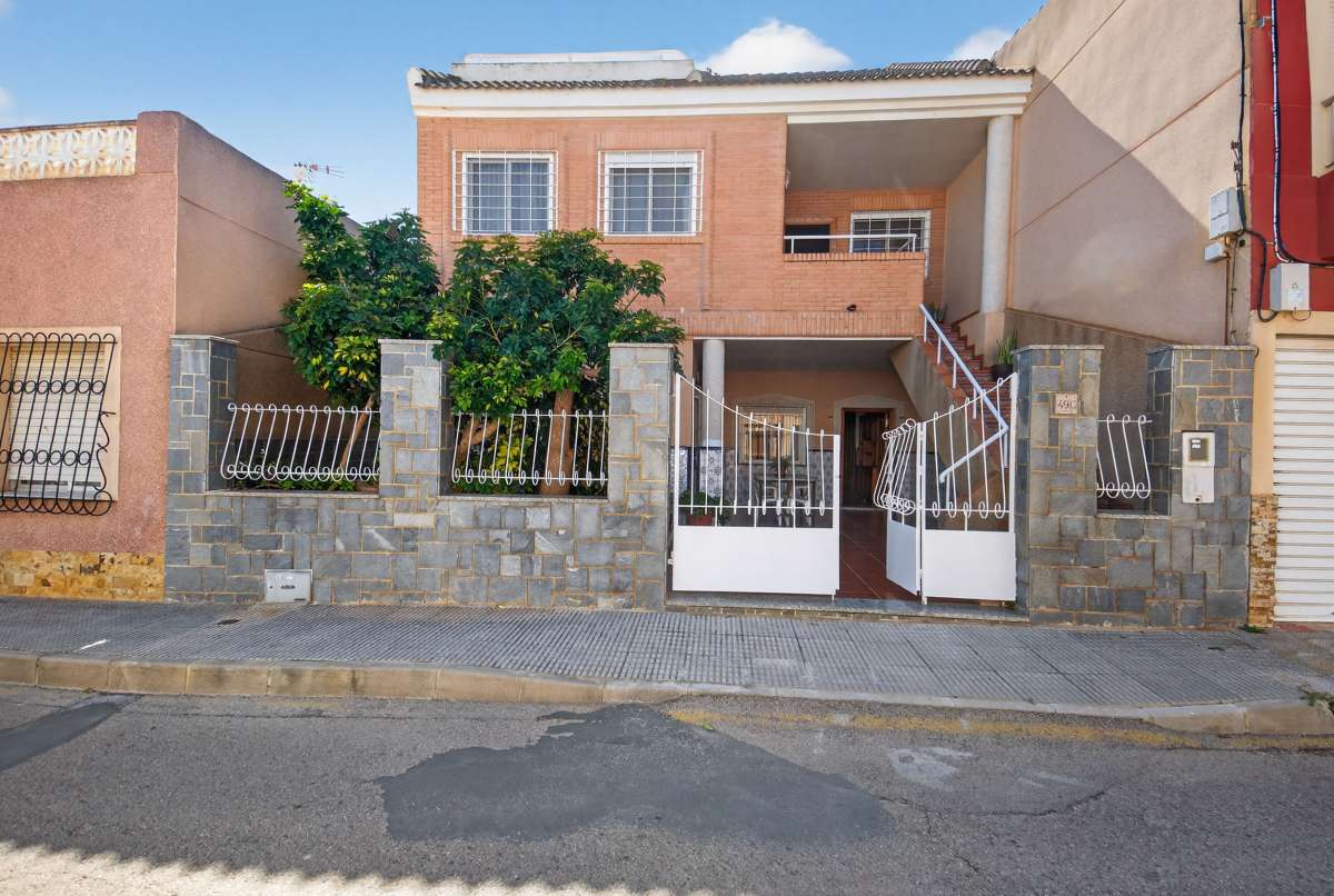 Terrace in villa for sale in Lo Pagan