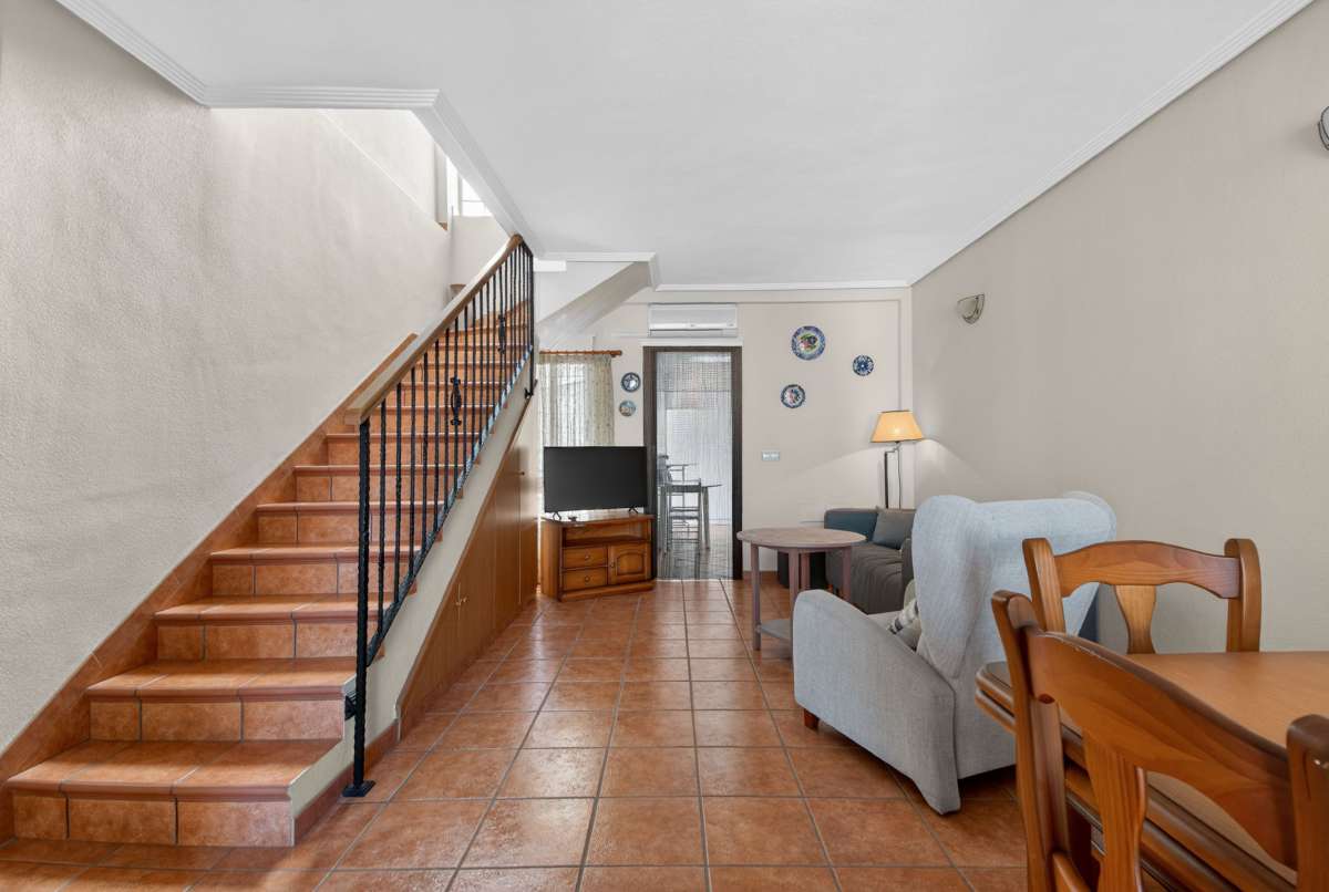 Dining area in villa for sale in Lo Pagan