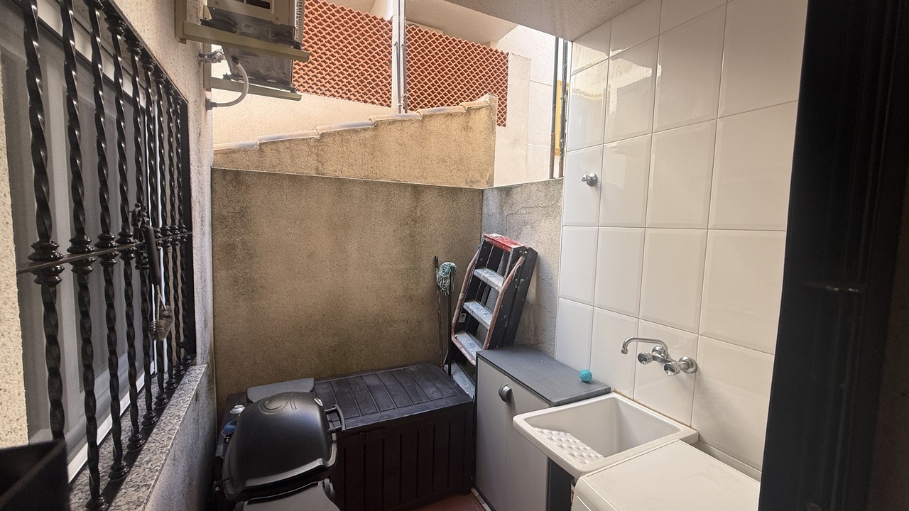 Bedroom in apartment for sale in Villamartin