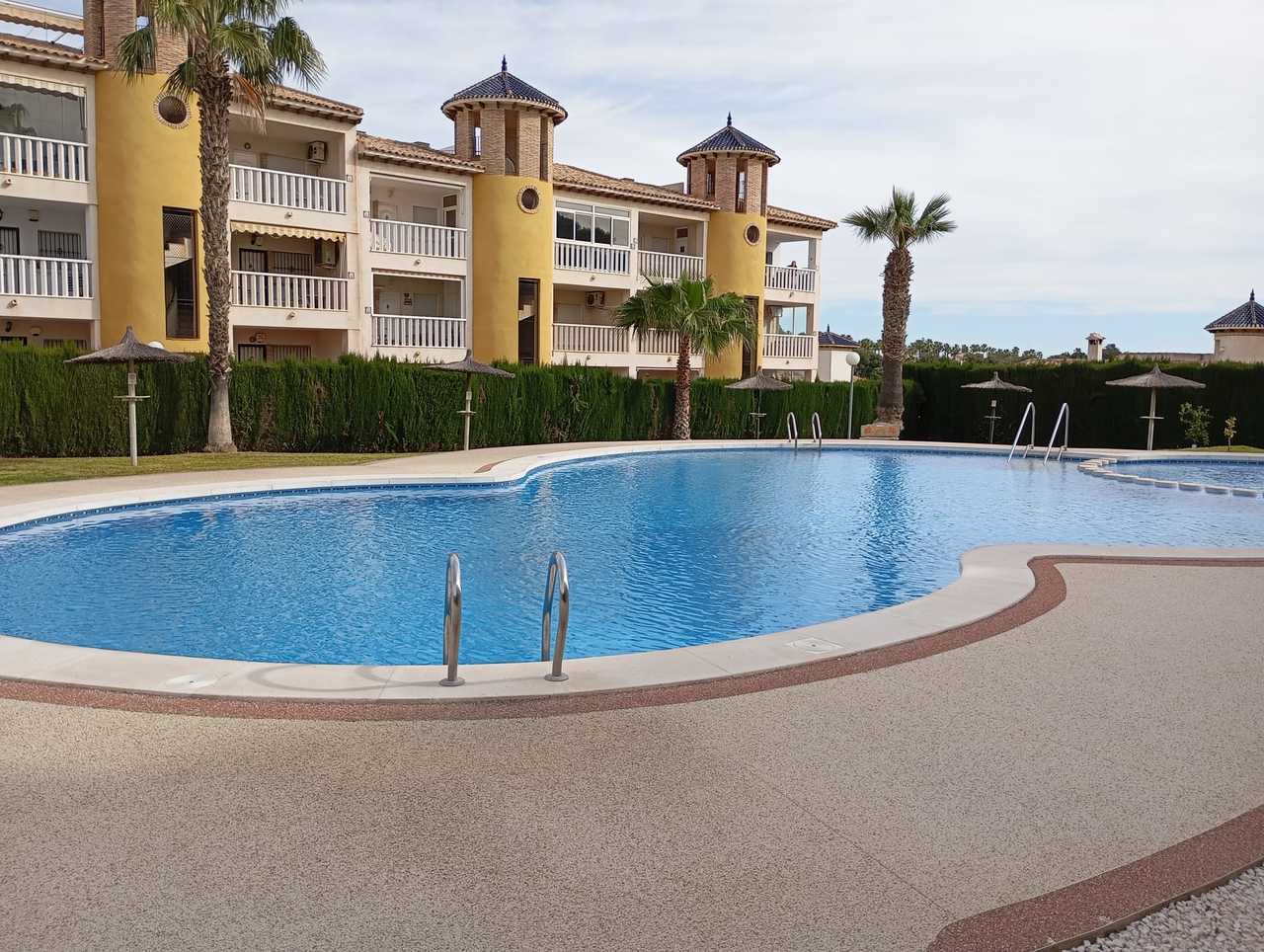 Master bedroom in apartment for sale in Villamartin
