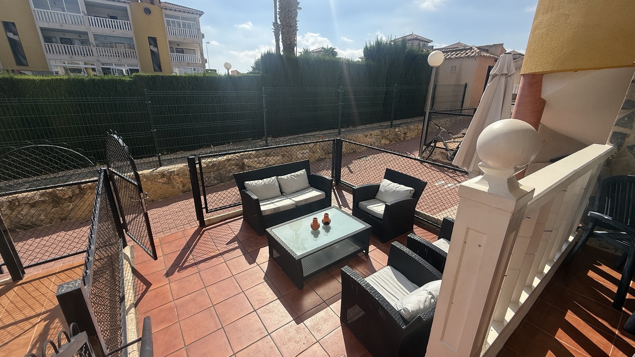 Garden in apartment for sale in Villamartin